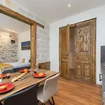 Hyper Centre 16 Rue Valdemaine Apartment *